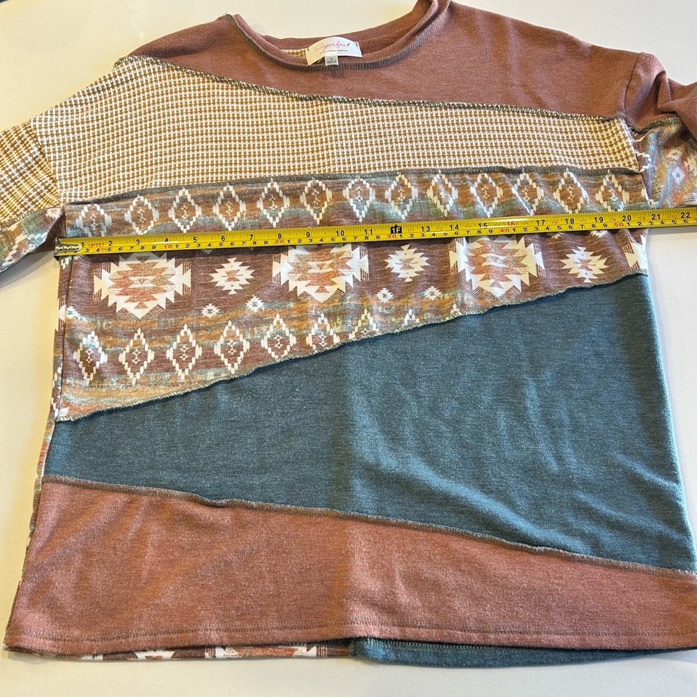 Sugarfox Patchwork Two Tone Aztec Outseam top - Picture 7 of 8